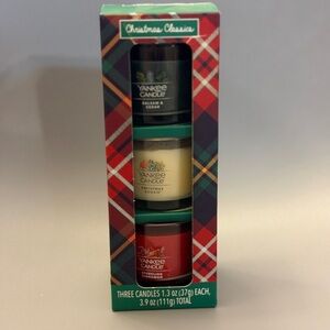 Yankee Candle Christmas Classics Trio - Green, Cream, Red